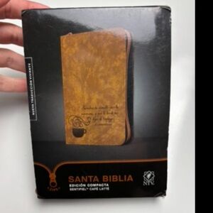 Santa Biblia NTV, Edición compacta, Café latté
